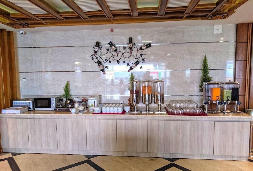 假日一芹苴酒店 外观 照片